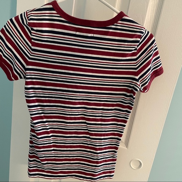 Hollister T - Picture 2 of 3